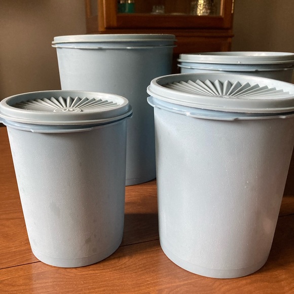 VTG Tupperware Blue Nesting Accordion Servlier Lid Canister Set - Picture 1 of 16